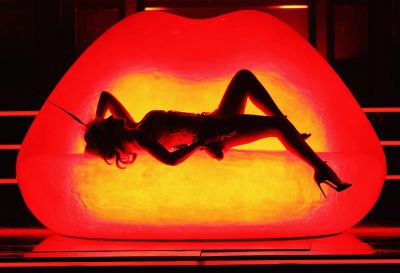 500267359da004 kylie tour s