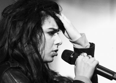 549987775da024 charli xcx p